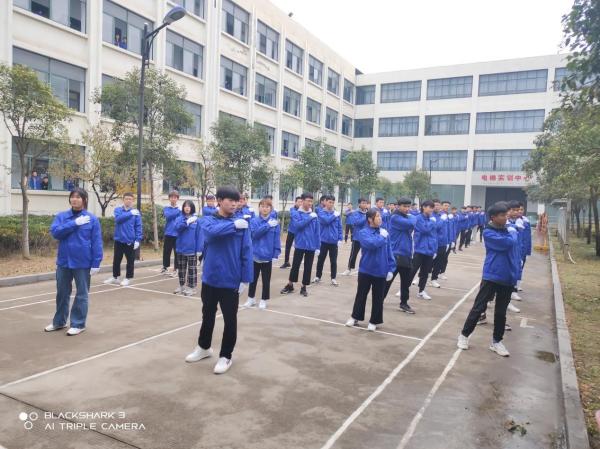 02.jpg