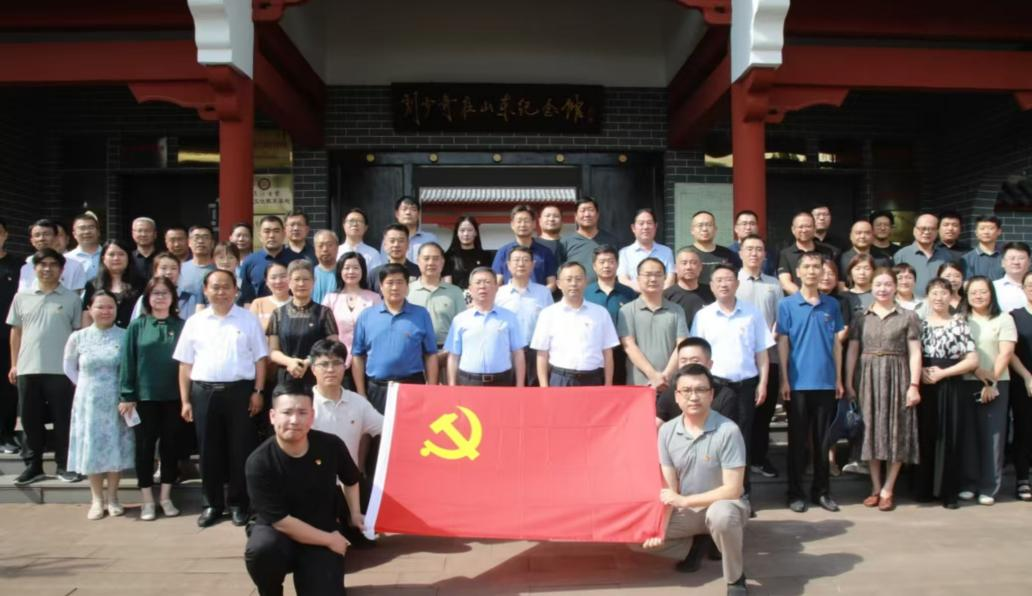 鲁南技师学院赴刘少奇在山东纪念馆开展廉政警示教育