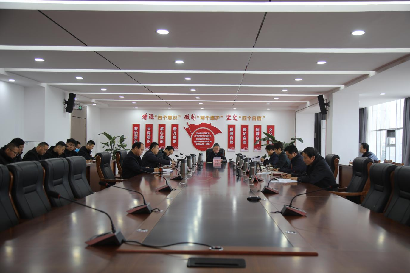 相启荣到莒南县坪上镇第一书记任职村现场办公
